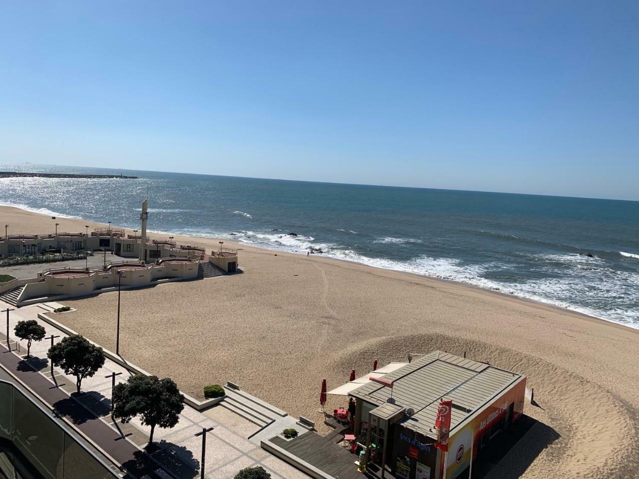 Front Beach Apartment Povoa de Varzim Luaran gambar