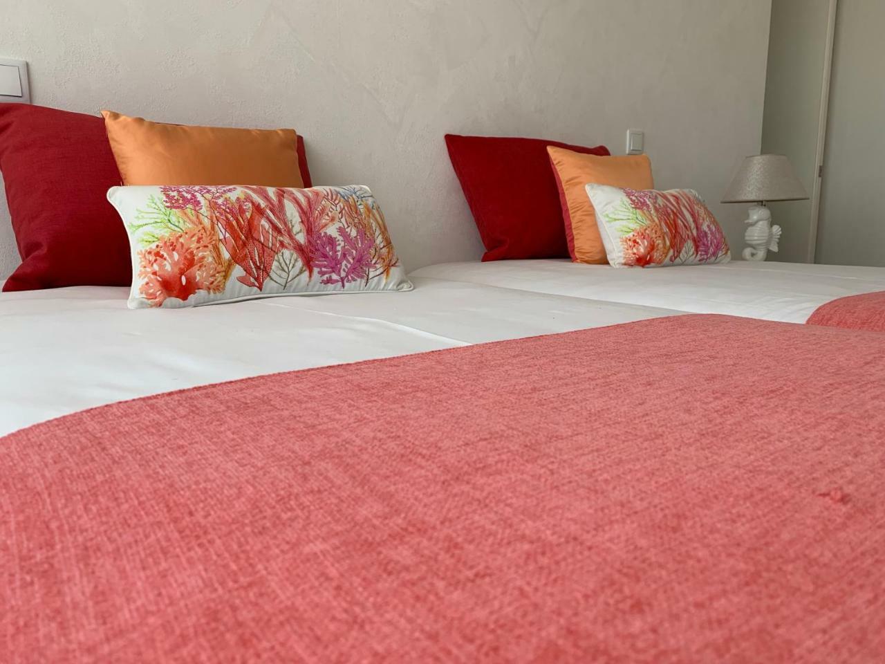 Front Beach Apartment Povoa de Varzim Luaran gambar