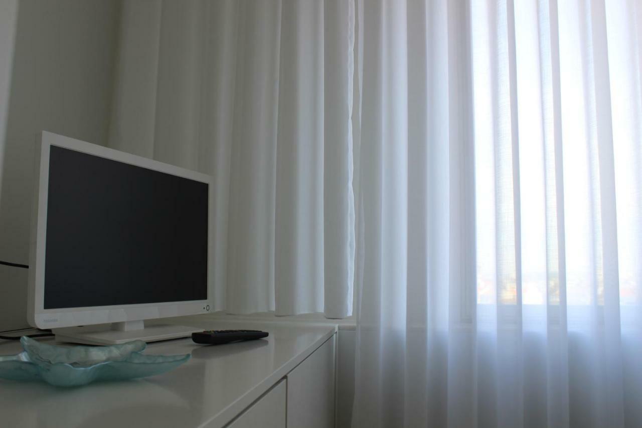 Front Beach Apartment Povoa de Varzim Luaran gambar